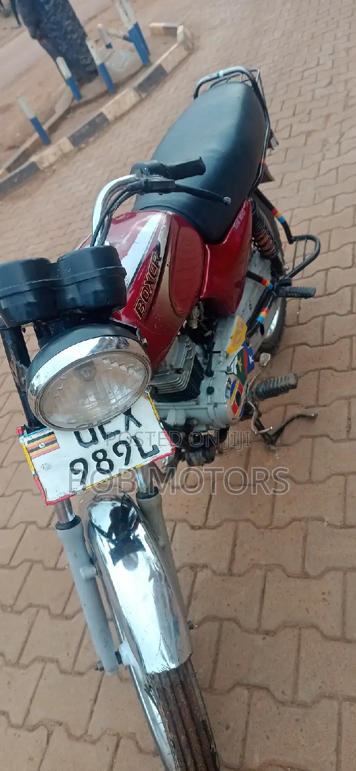 Bajaj Boxer 100 2023 Red