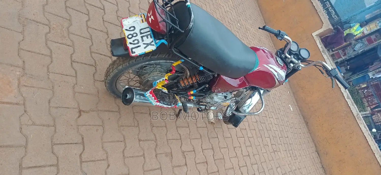 Bajaj Boxer 100 2023 Red