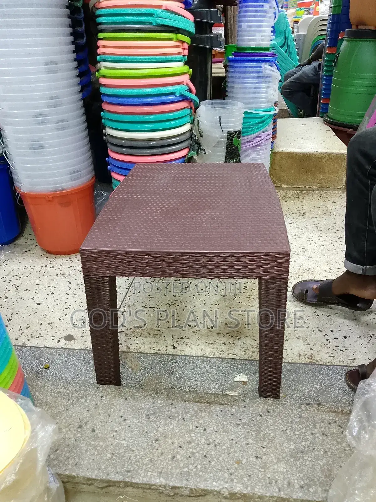 Plastic Table/Bar and Restaurant Plastic Tables
