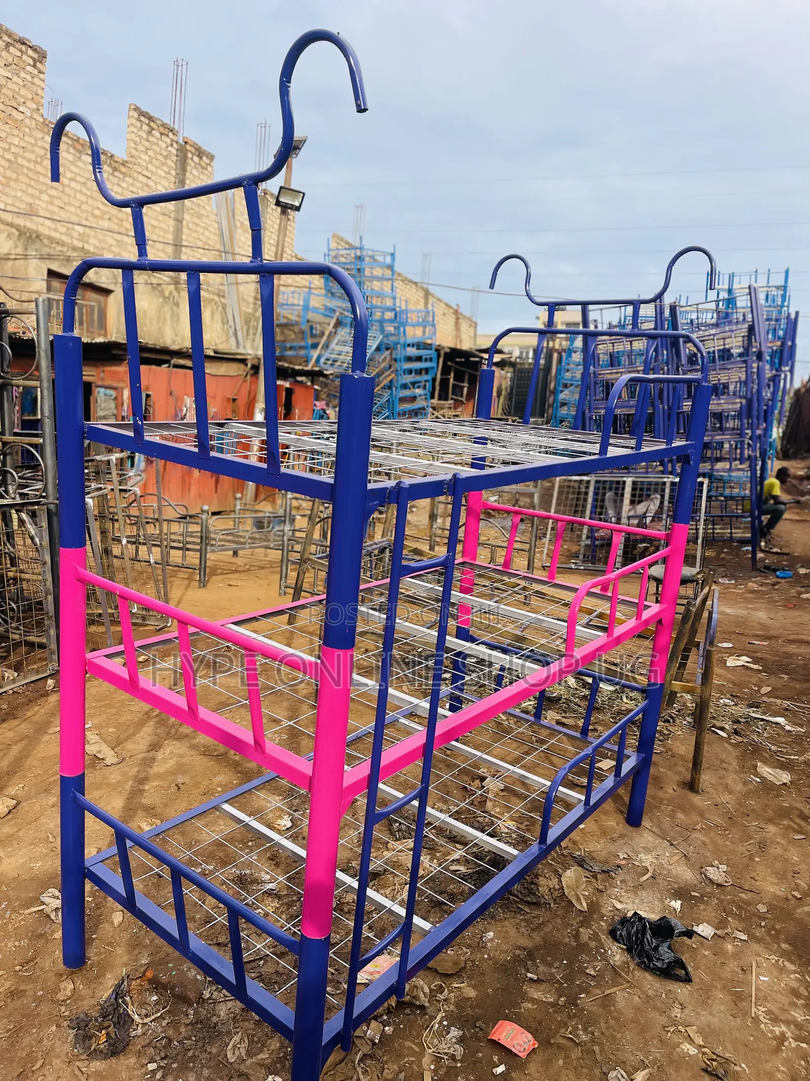 Strong Purple Mixed Pink Decker Beds 3by6