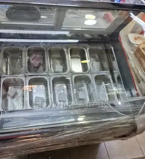 Icecream Display Machine