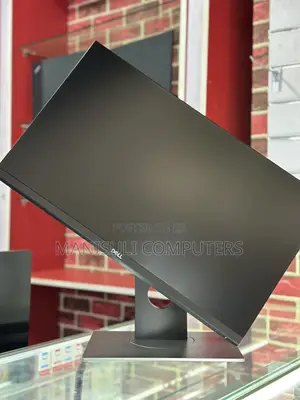 Dell 22 Inch Screen Ips VGA, HDMI, USB 3.0, DP, DIV