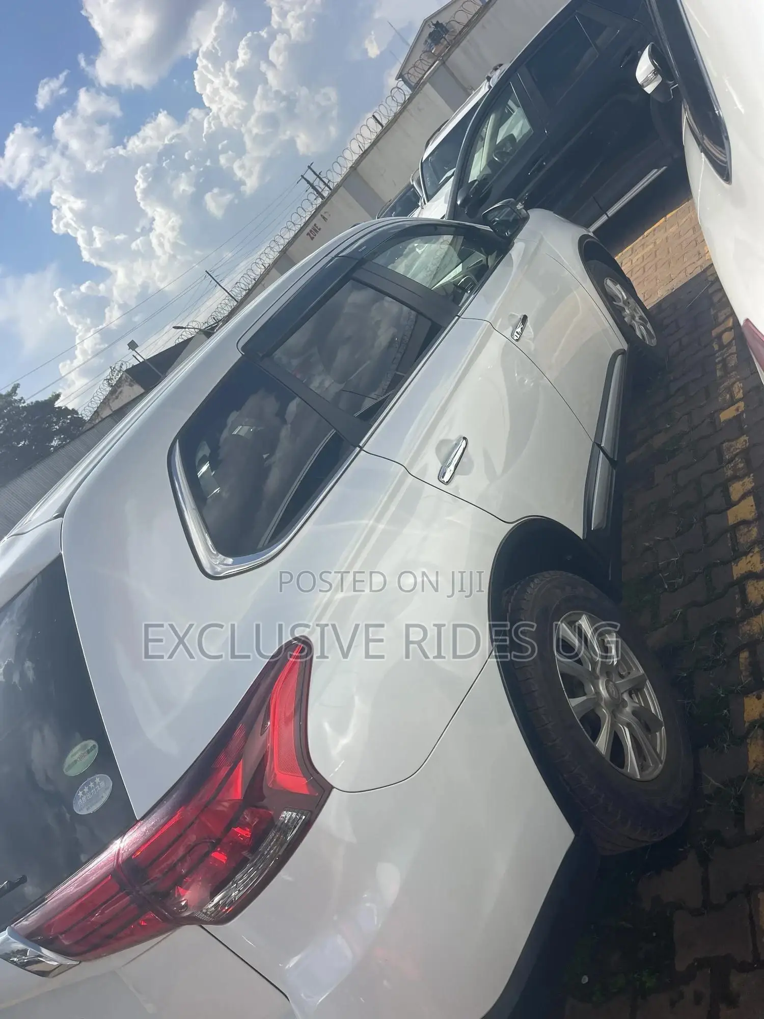 Mitsubishi Outlander 2017 White