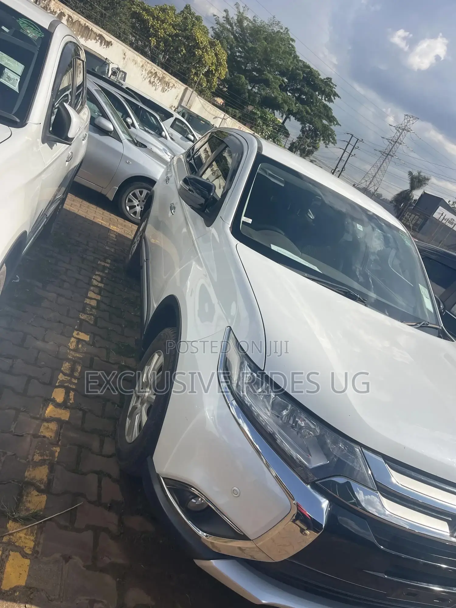 Mitsubishi Outlander 2017 White