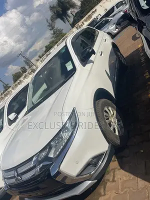 Mitsubishi Outlander 2017 White