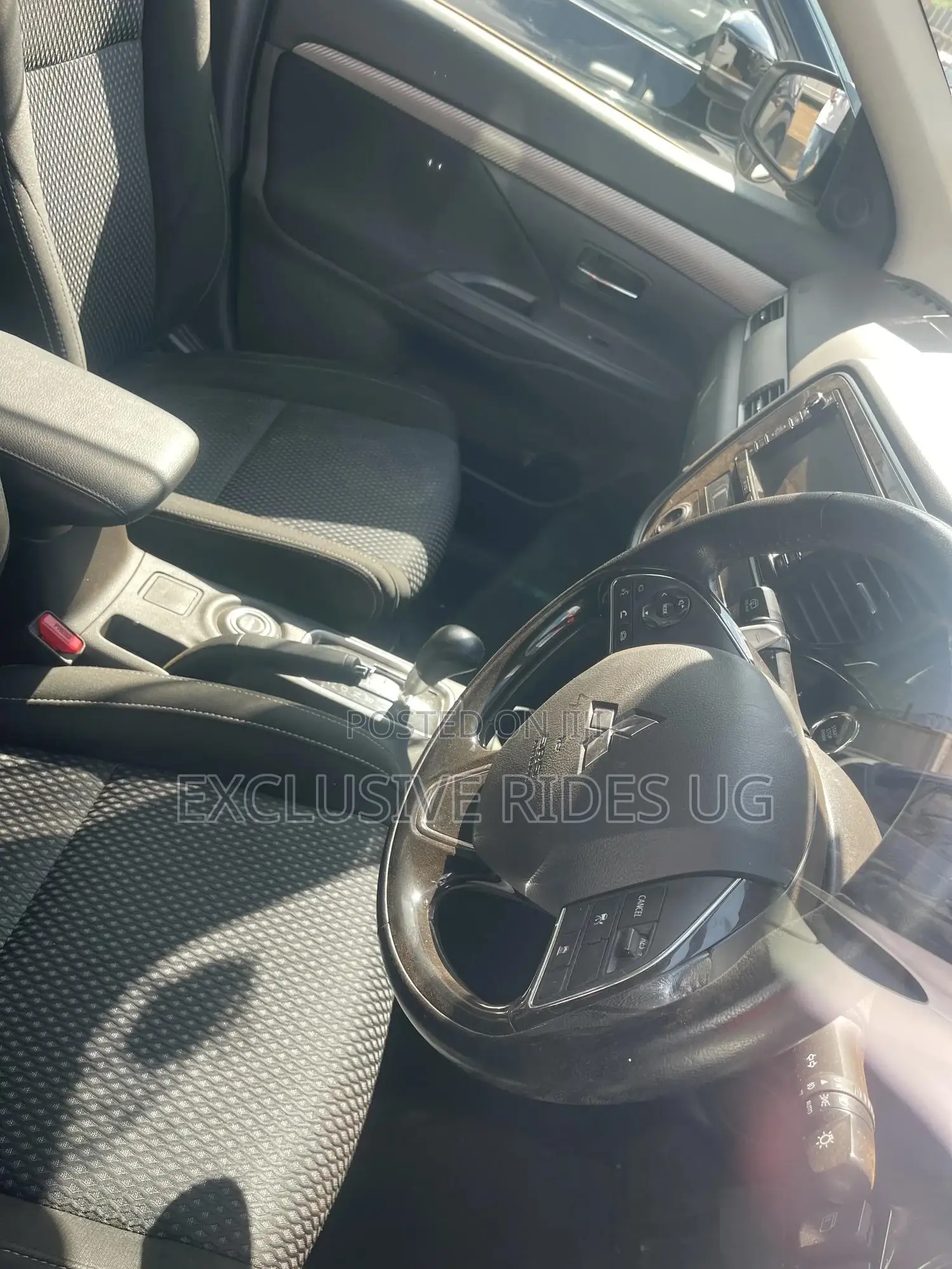 Mitsubishi Outlander 2017 White