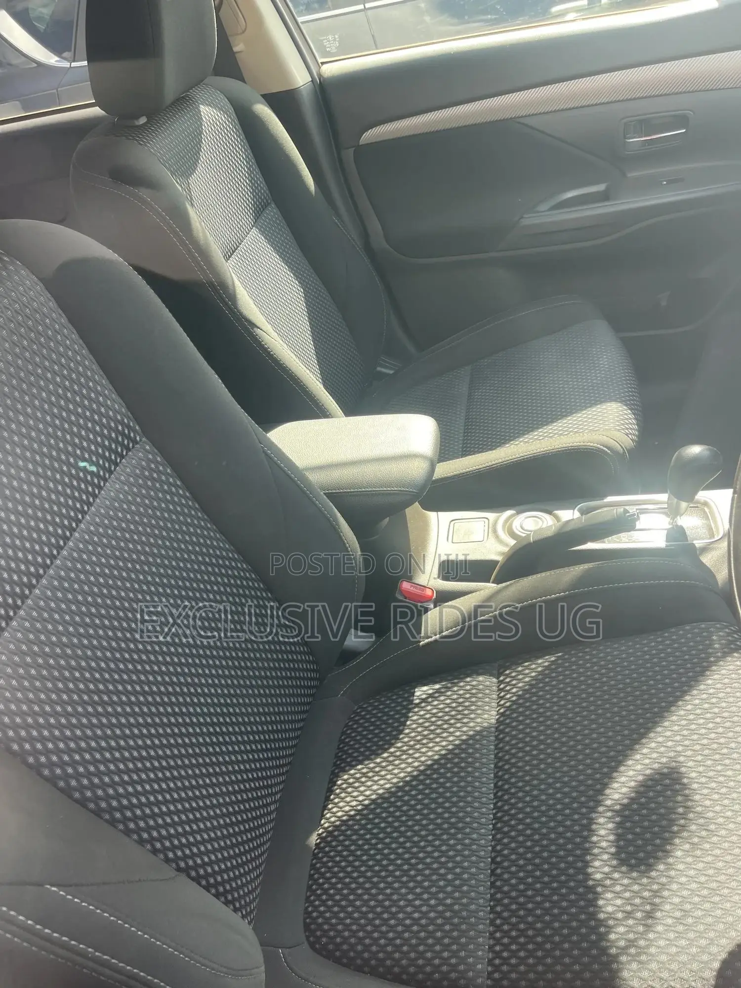 Mitsubishi Outlander 2017 White