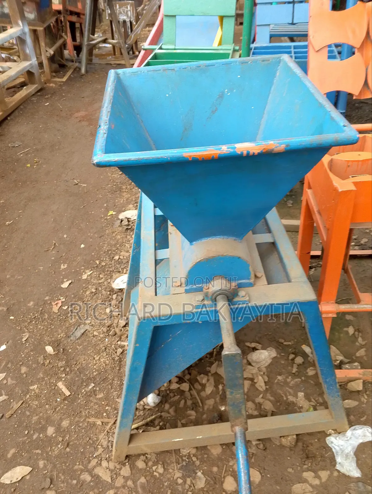 Cruher for Crushing Charcoal