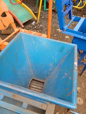 Cruher for Crushing Charcoal