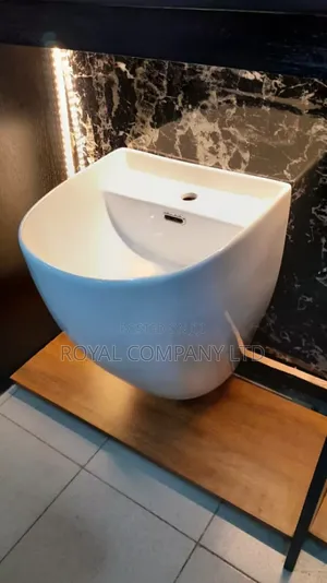 Ceramic Hand Wash Sink/Wall Mount Sink