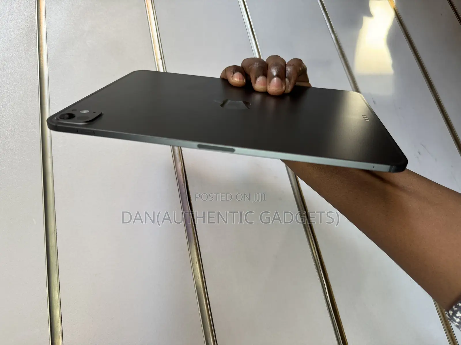 New Apple iPad Pro 11 (2024) 256 GB Gray