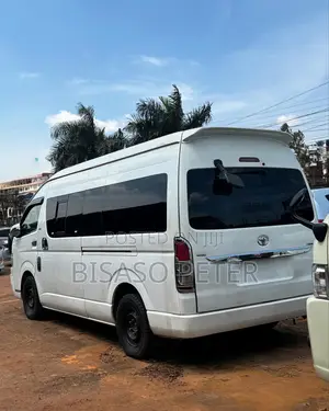 Toyota HiAce 2008 White