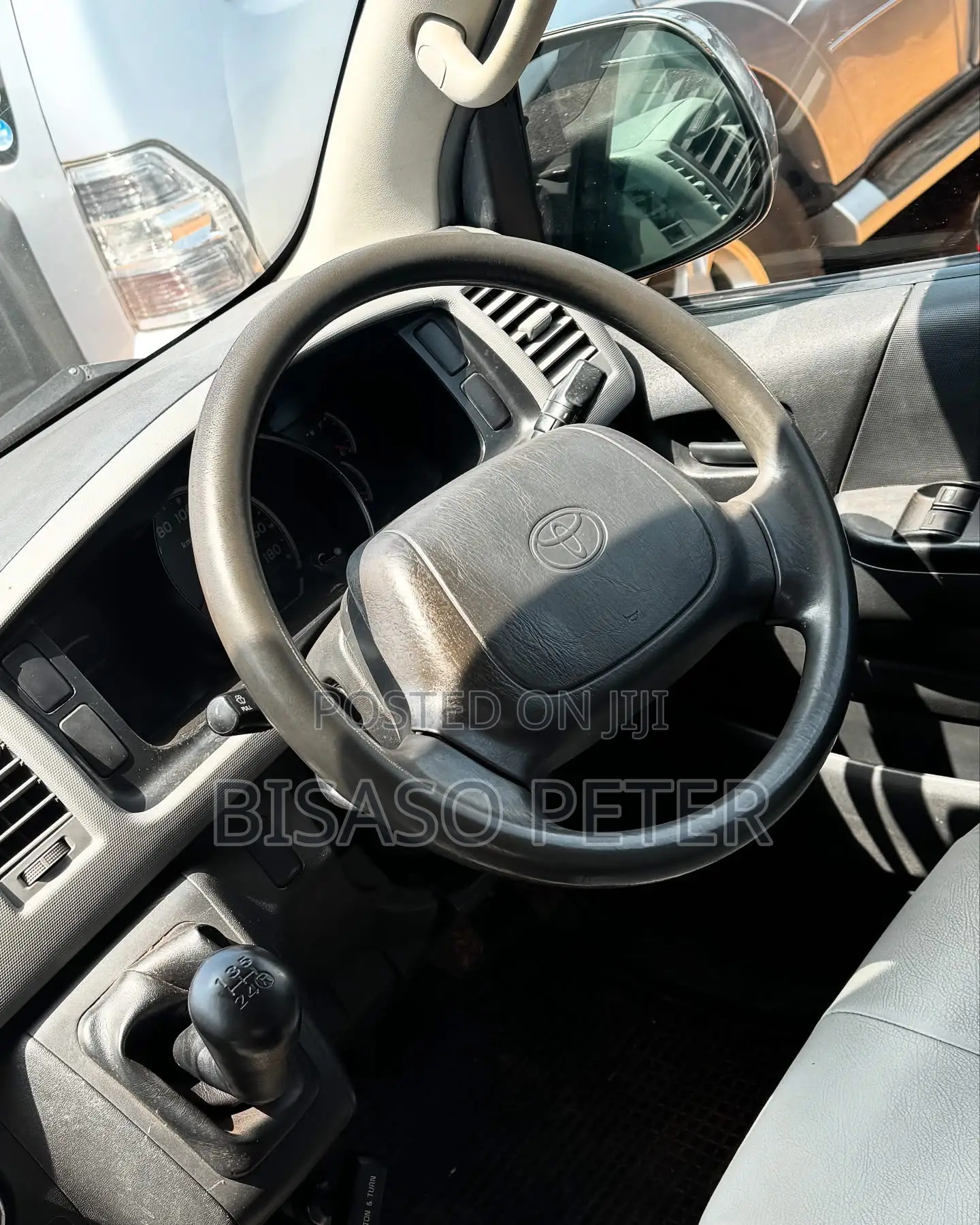 Toyota HiAce 2008 White
