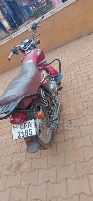 TVS HLX 125 2021 Red