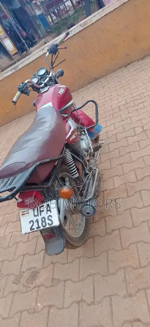TVS HLX 125 2021 Red