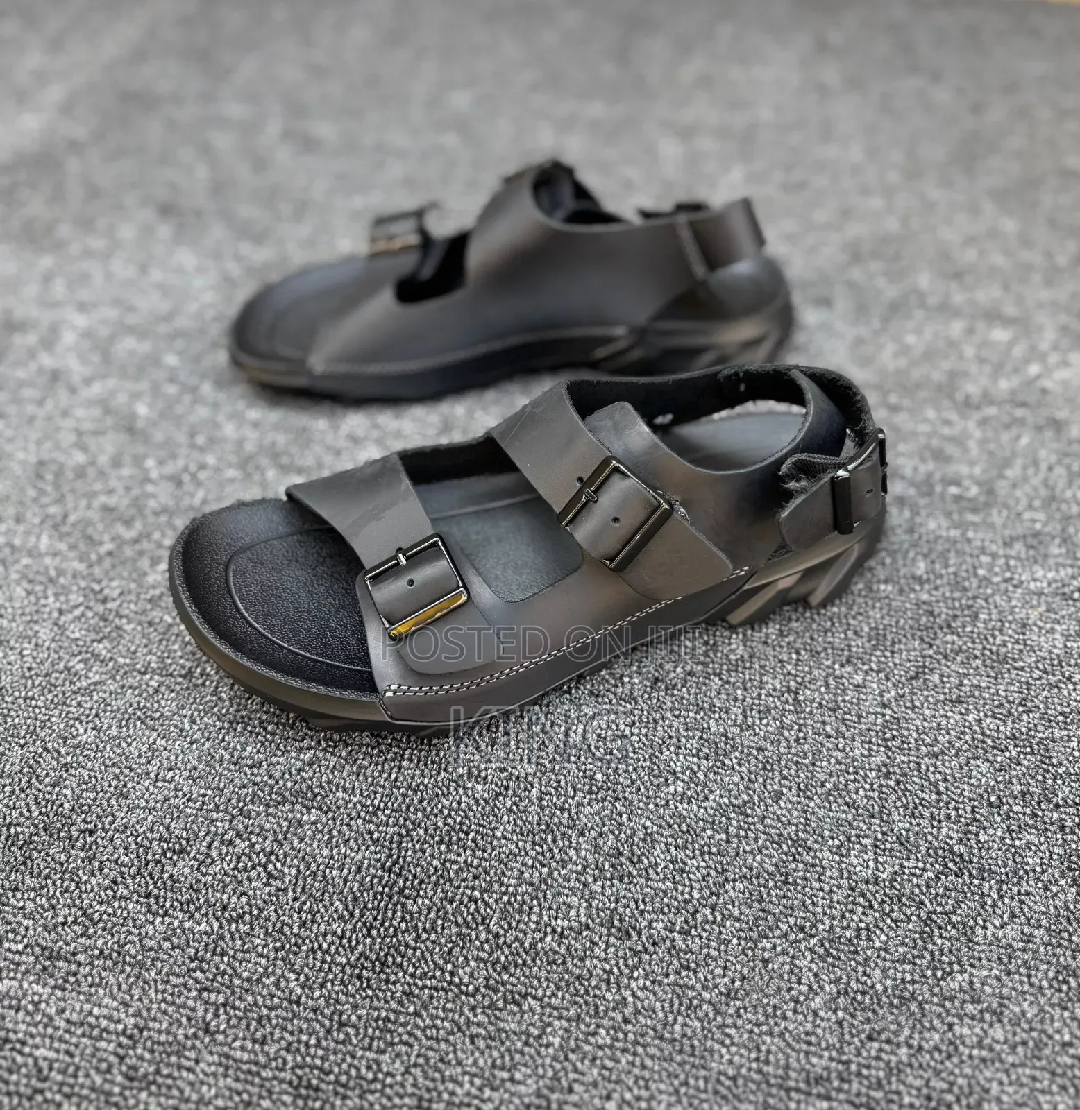Crescent Ecco Sandals. Classic Wear