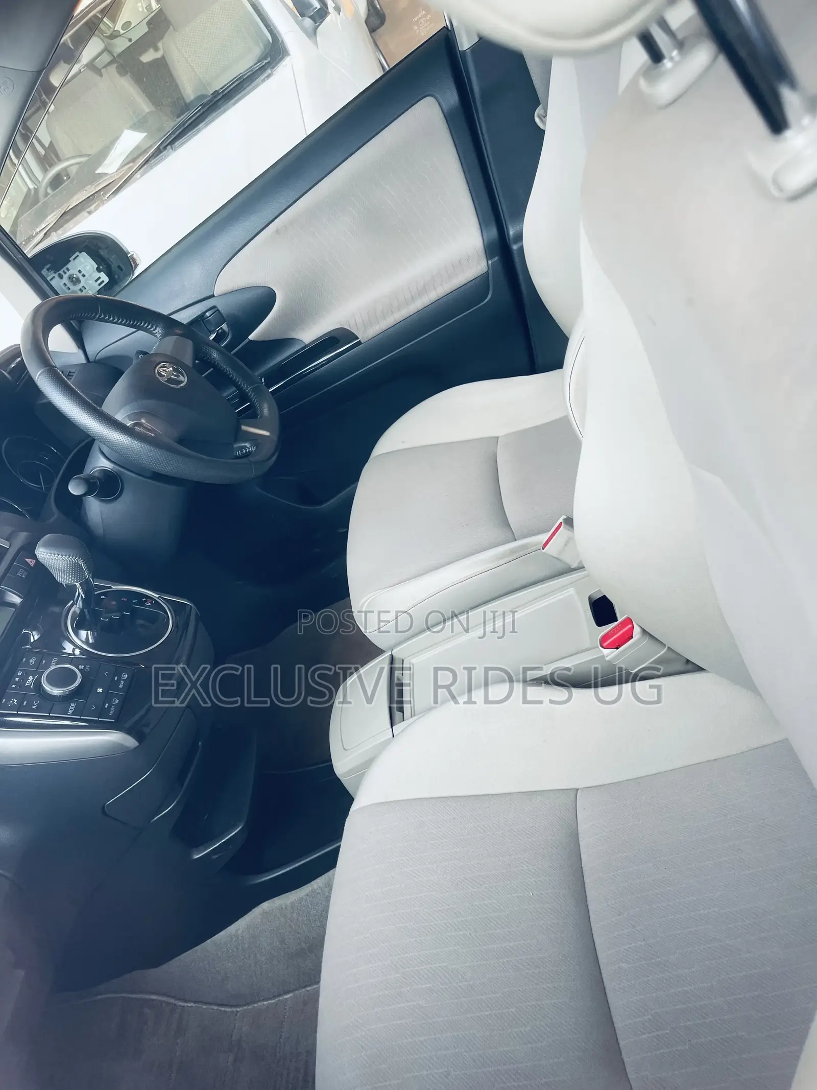 Toyota Wish 2012 White