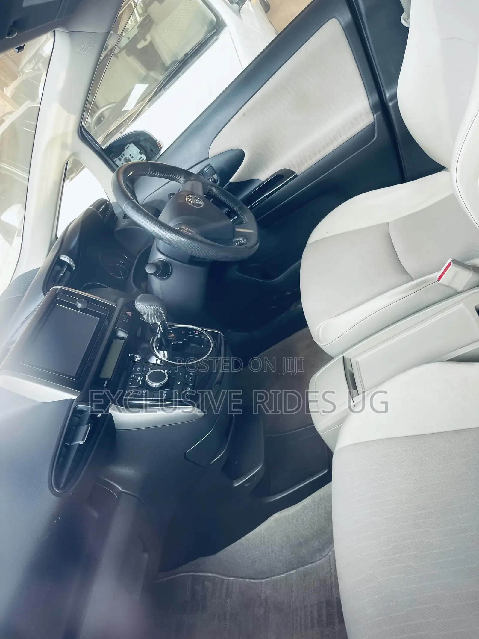 Toyota Wish 2012 White