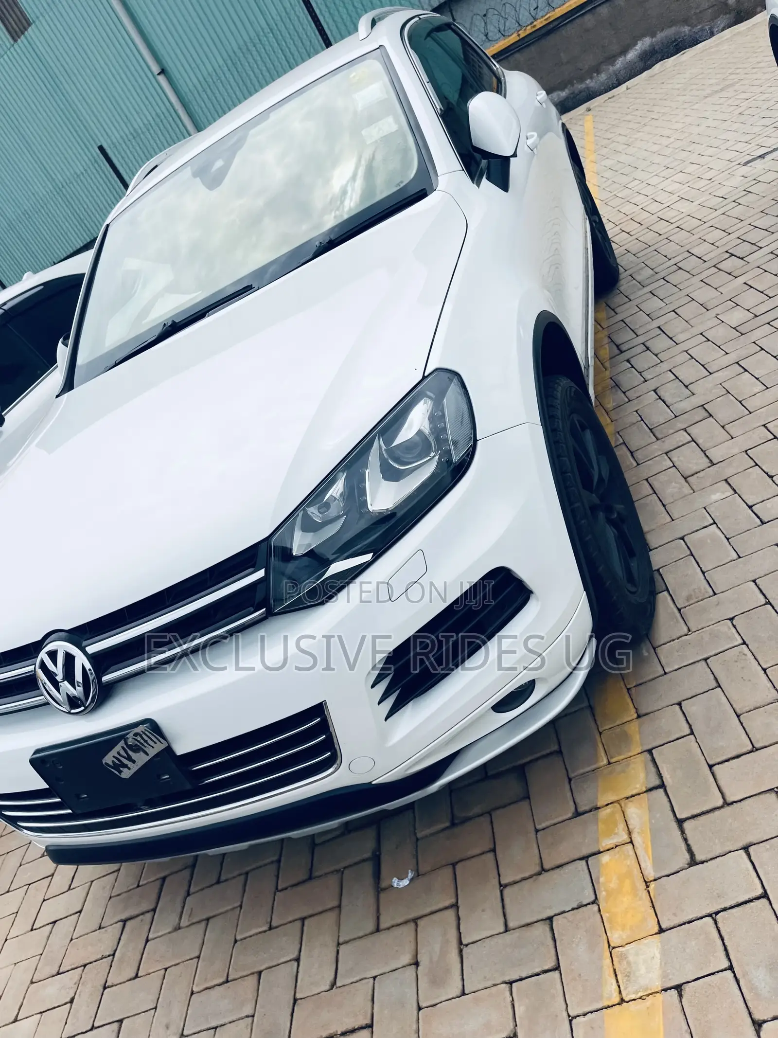 Volkswagen Touareg 2012 White