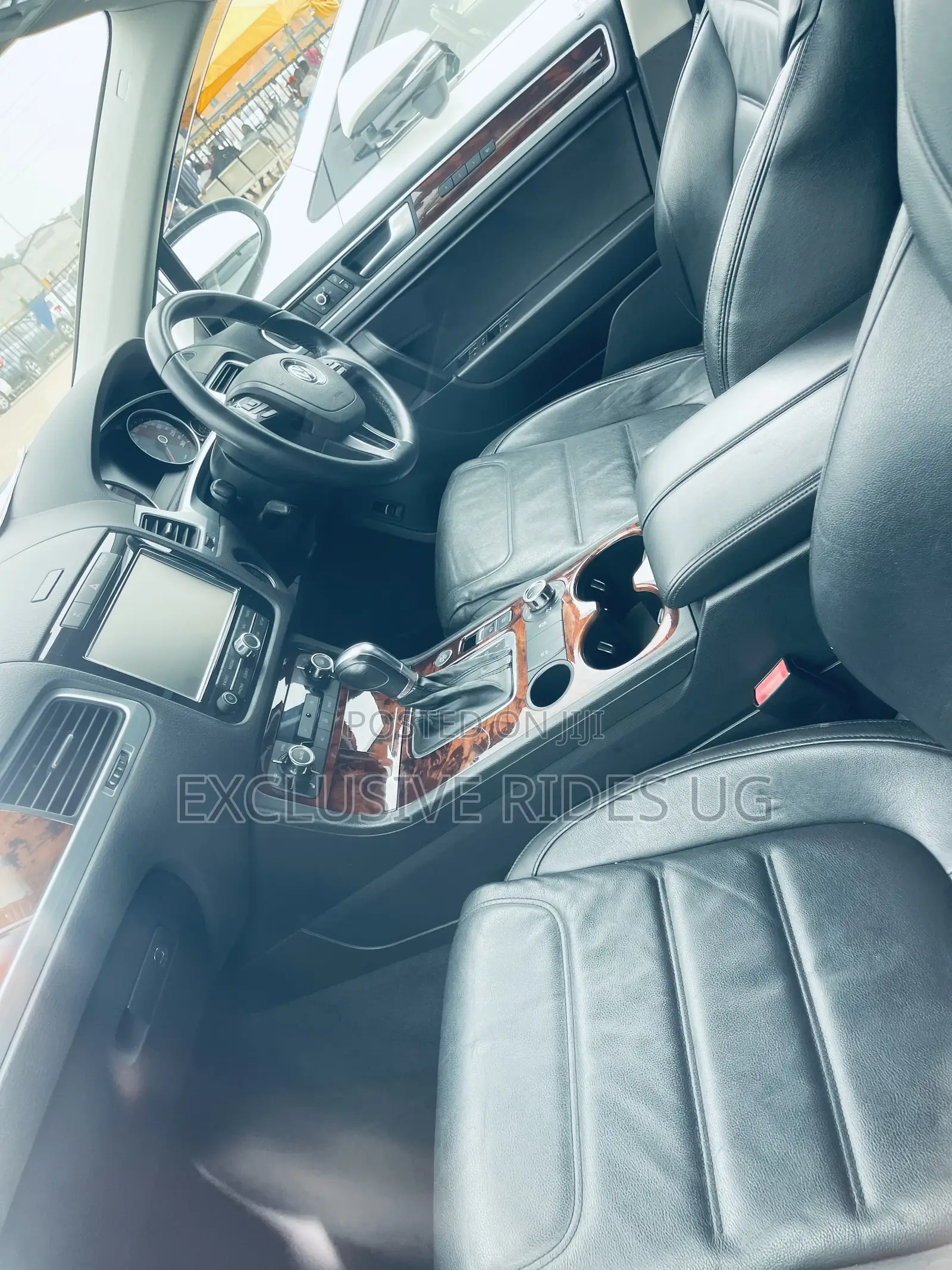 Volkswagen Touareg 2012 White