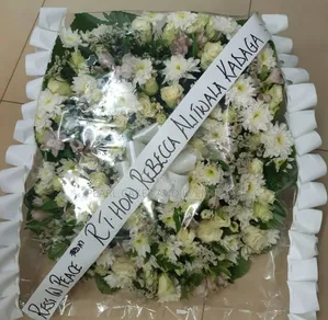 Funnels Flowers Buried Burial Ceremonyflowers Whitewrapping8