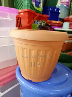 Plastic Plant Pot