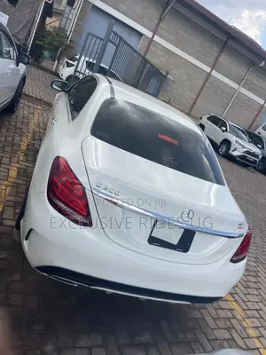 Mercedes-Benz C200 2016 White