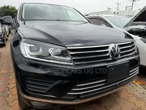 Volkswagen Touareg V6 Lux AWD 4MOTION 2015 Black