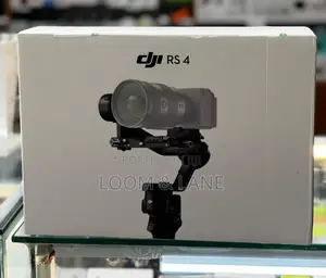 DJI RS 4, 3-Axis Gimbal Stabilizer for DSLR-