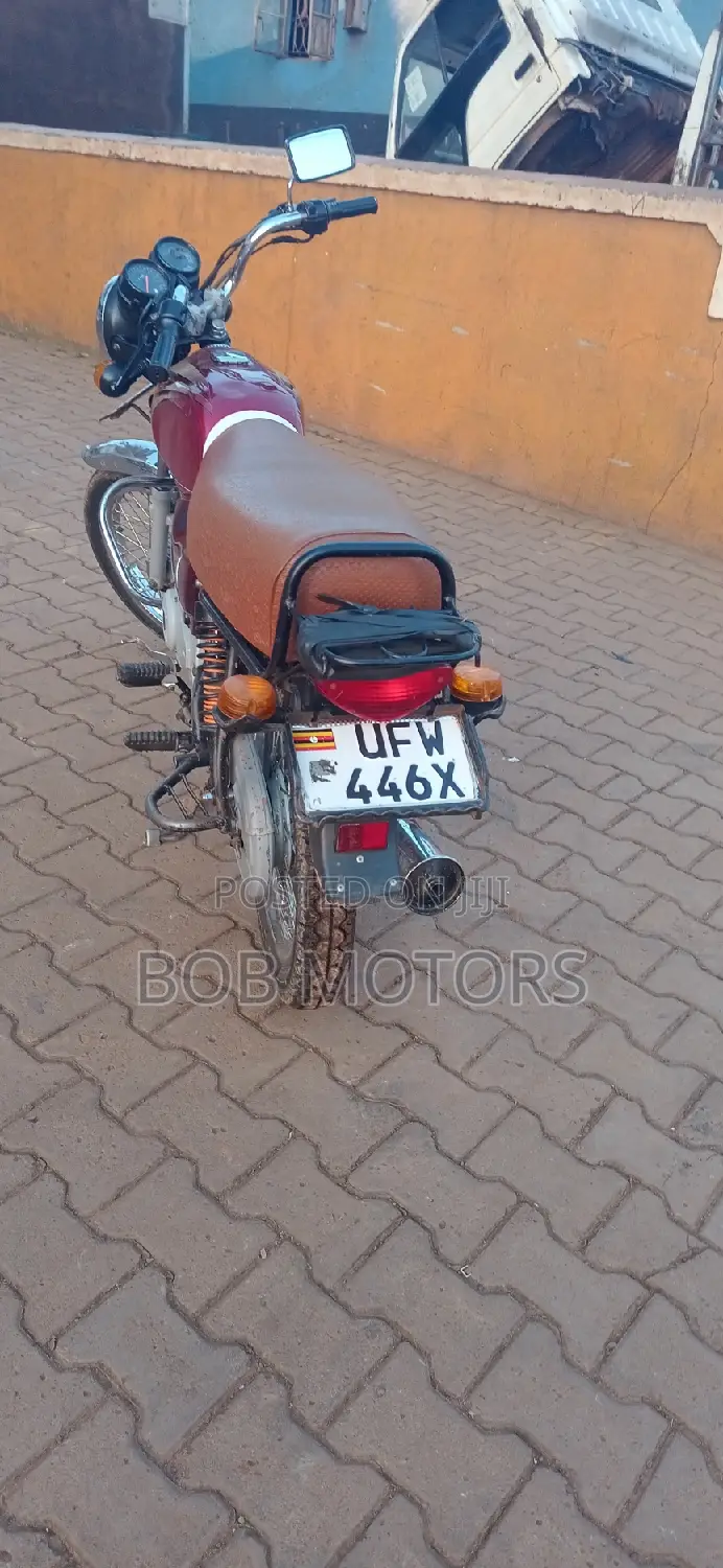 Bajaj Boxer 2022 Red
