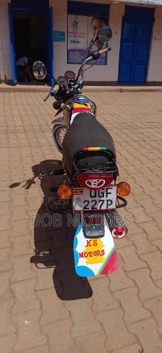 Bajaj Boxer 2024 Red