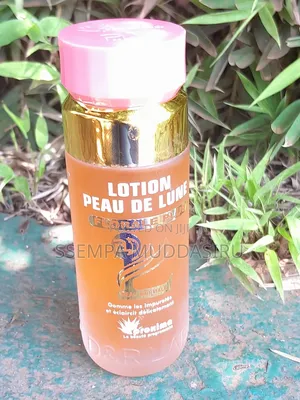Oil Lotion Peau De Lune Face Cleanser Oil