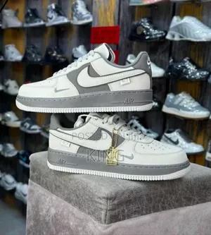 Airforce 1 Low OG Triple Grey