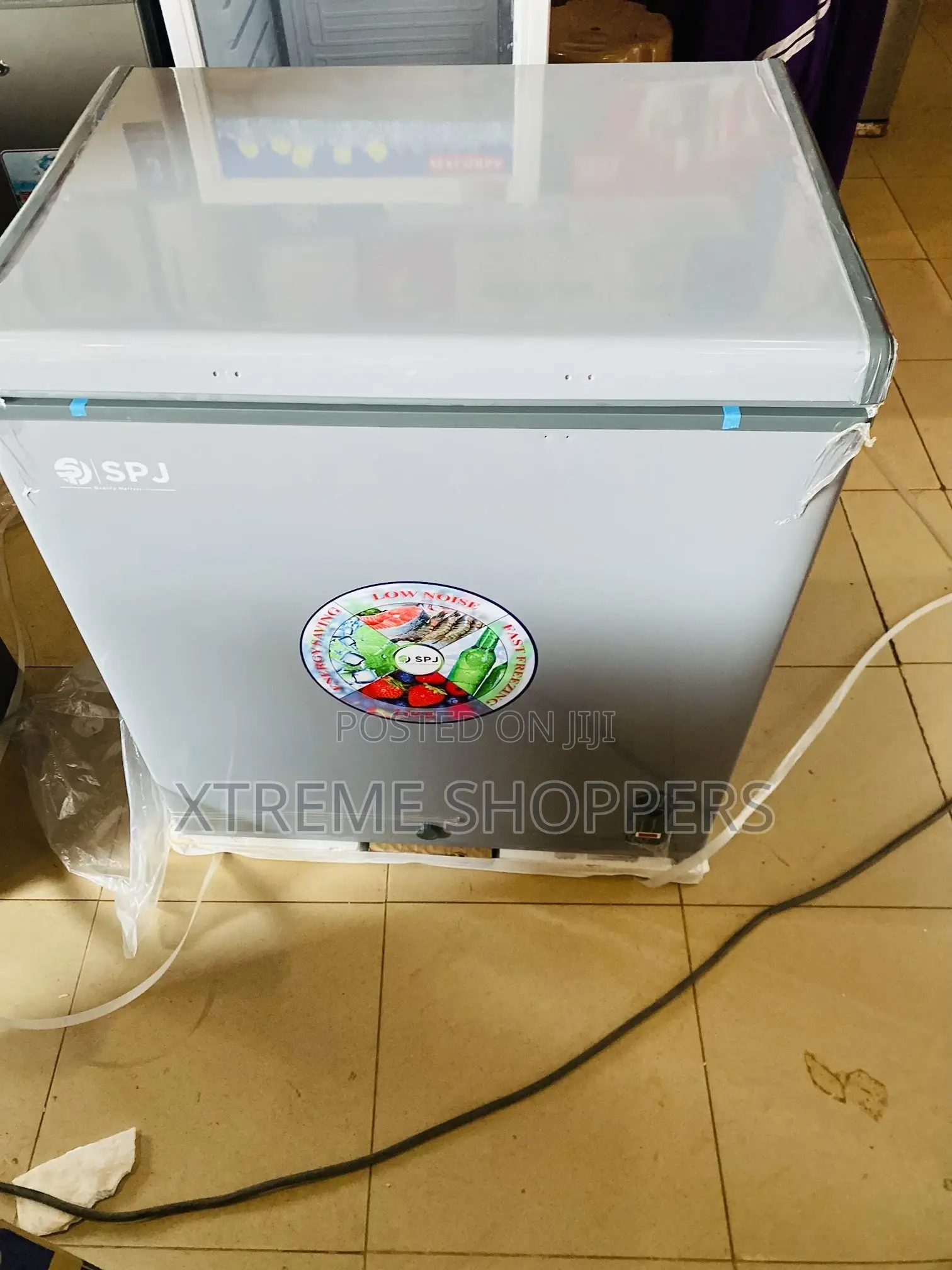 Freezer/ Fridge / 210liters / SPJ Cheap