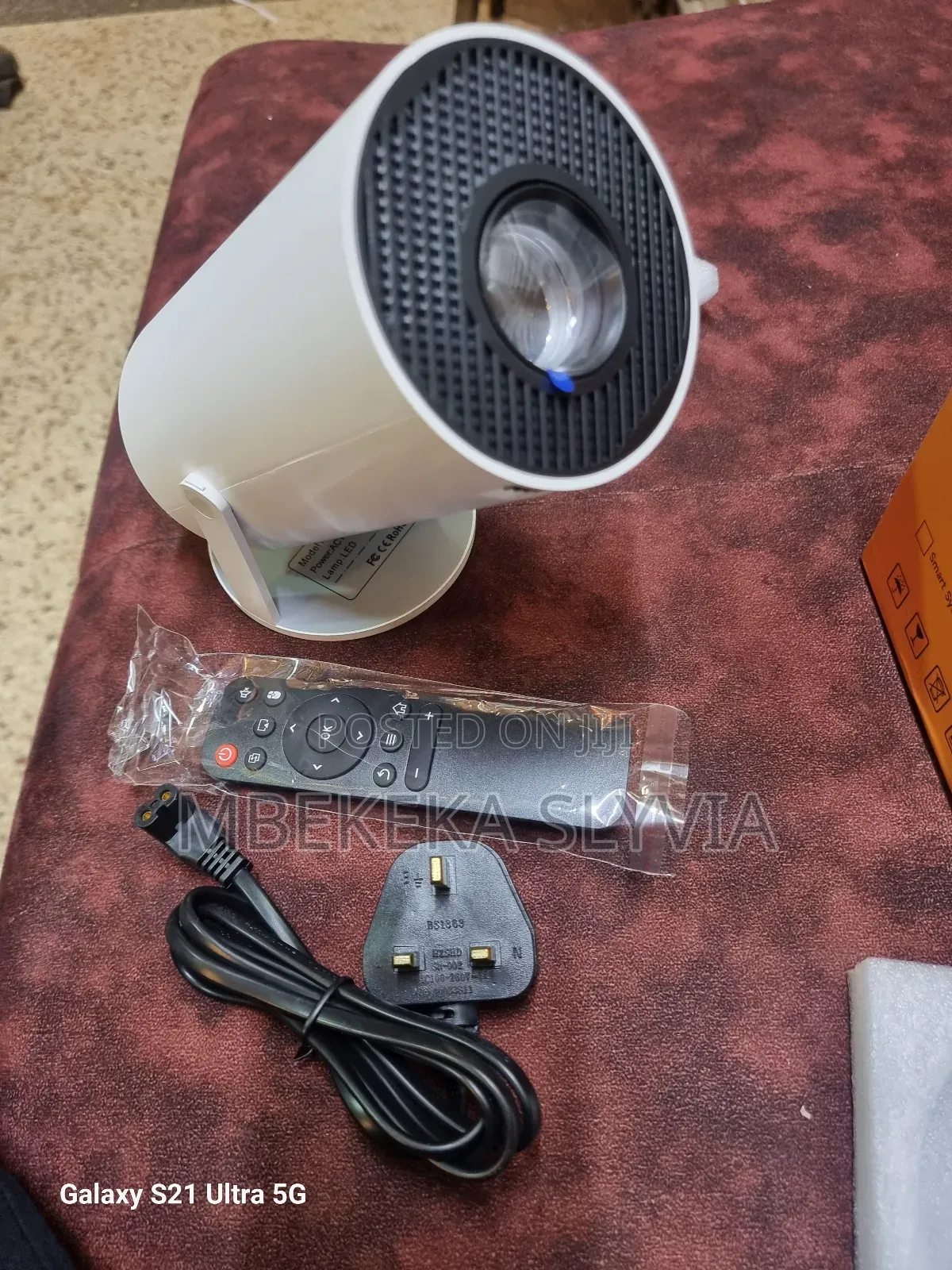 Projector Full HD/Smart Mini Projector