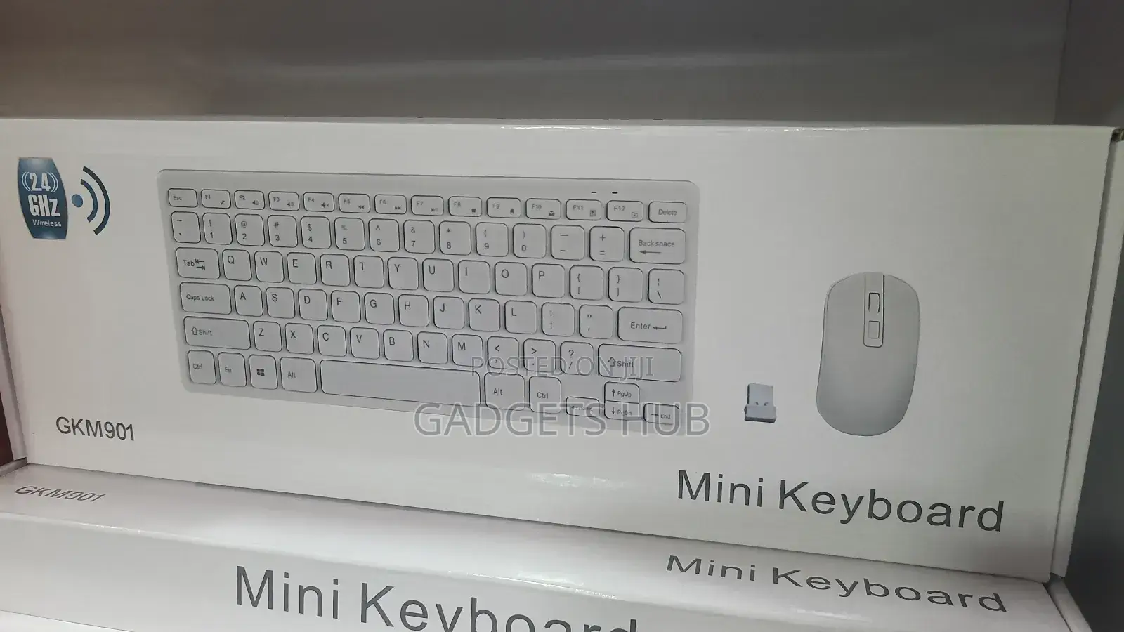 Mini White Wireless Wireless Keyboard Mouse Set*30