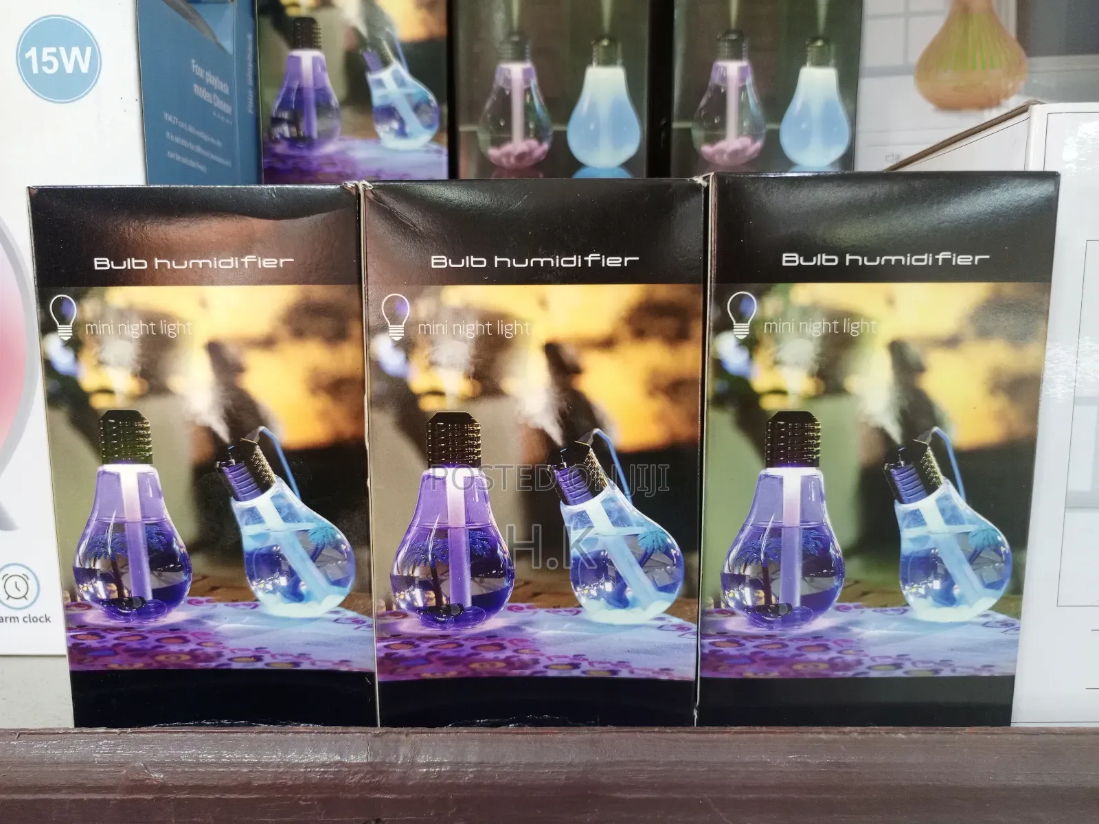 Bulb-Shaped Humidifier With a Built-in Night Light