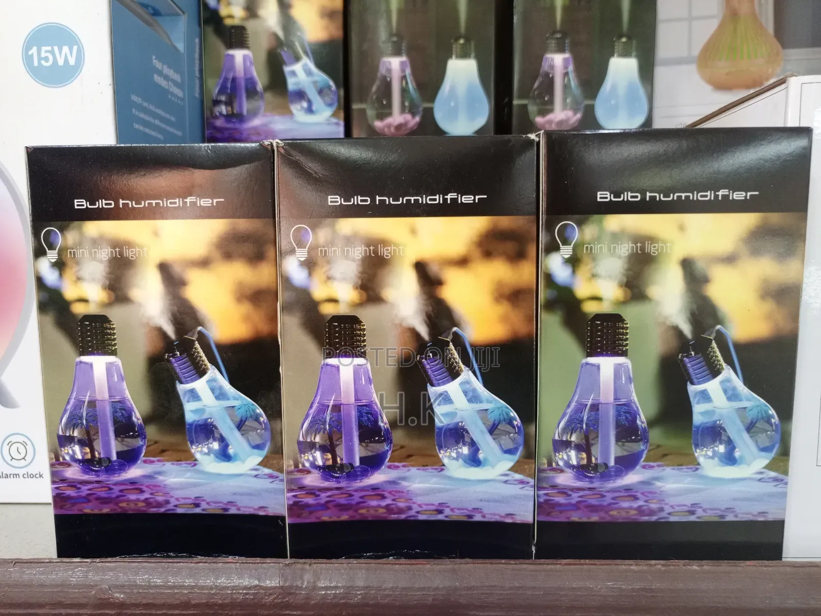 Bulb-Shaped Humidifier With a Built-in Night Light