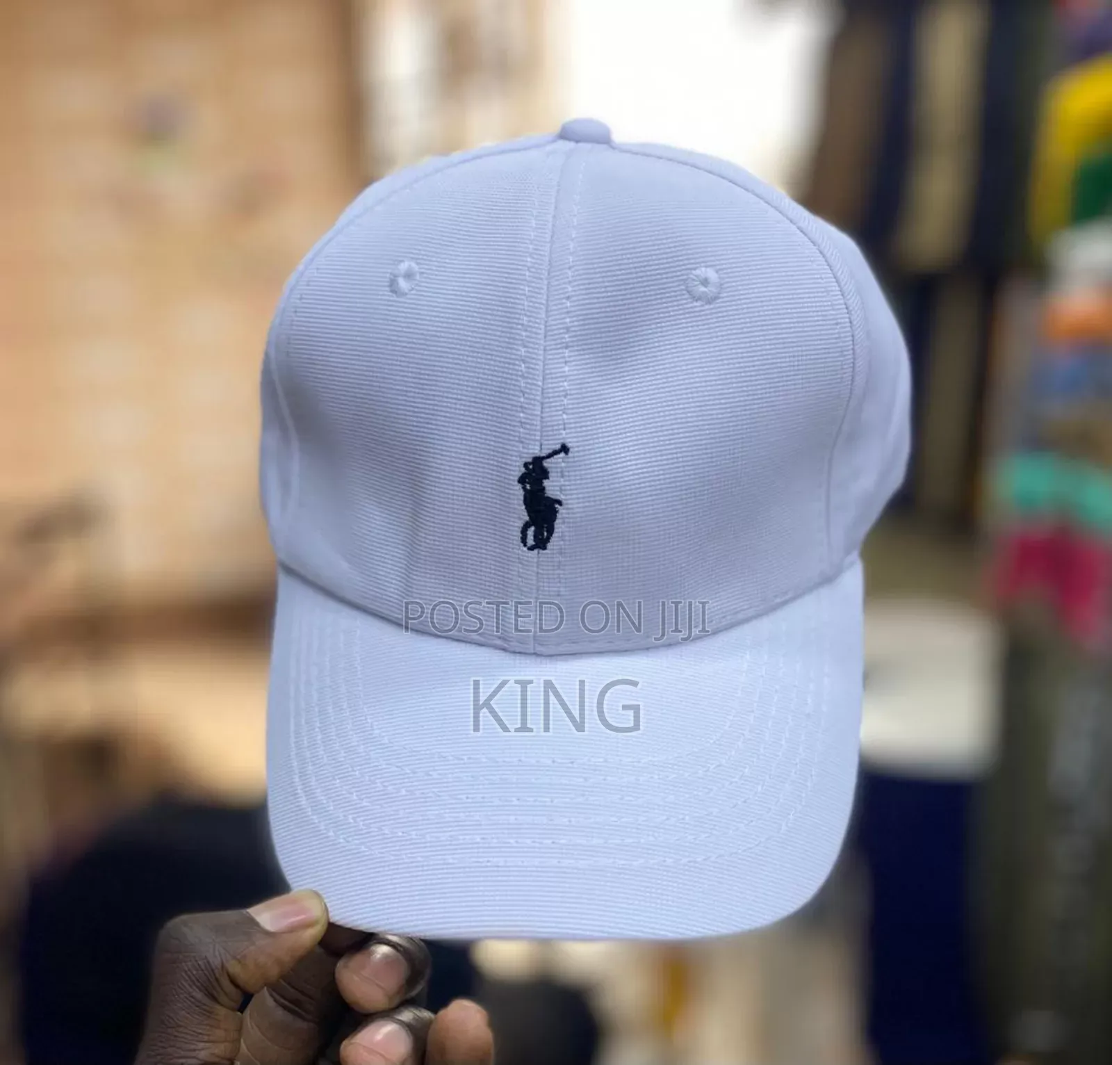 Due White Cap