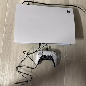 Sony Playstation 5 PS5 825GB White