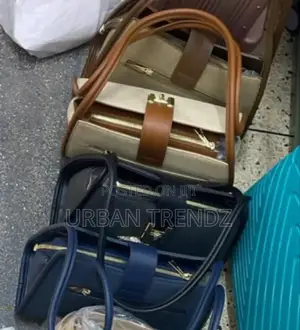 Chrisbella Shoulder Bag