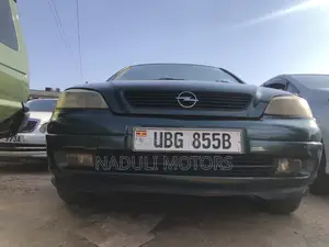 Opel Astra 2006 Green