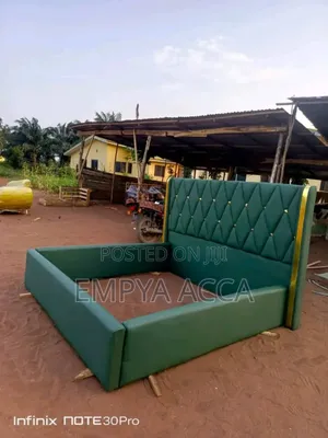 Manster Green Bed