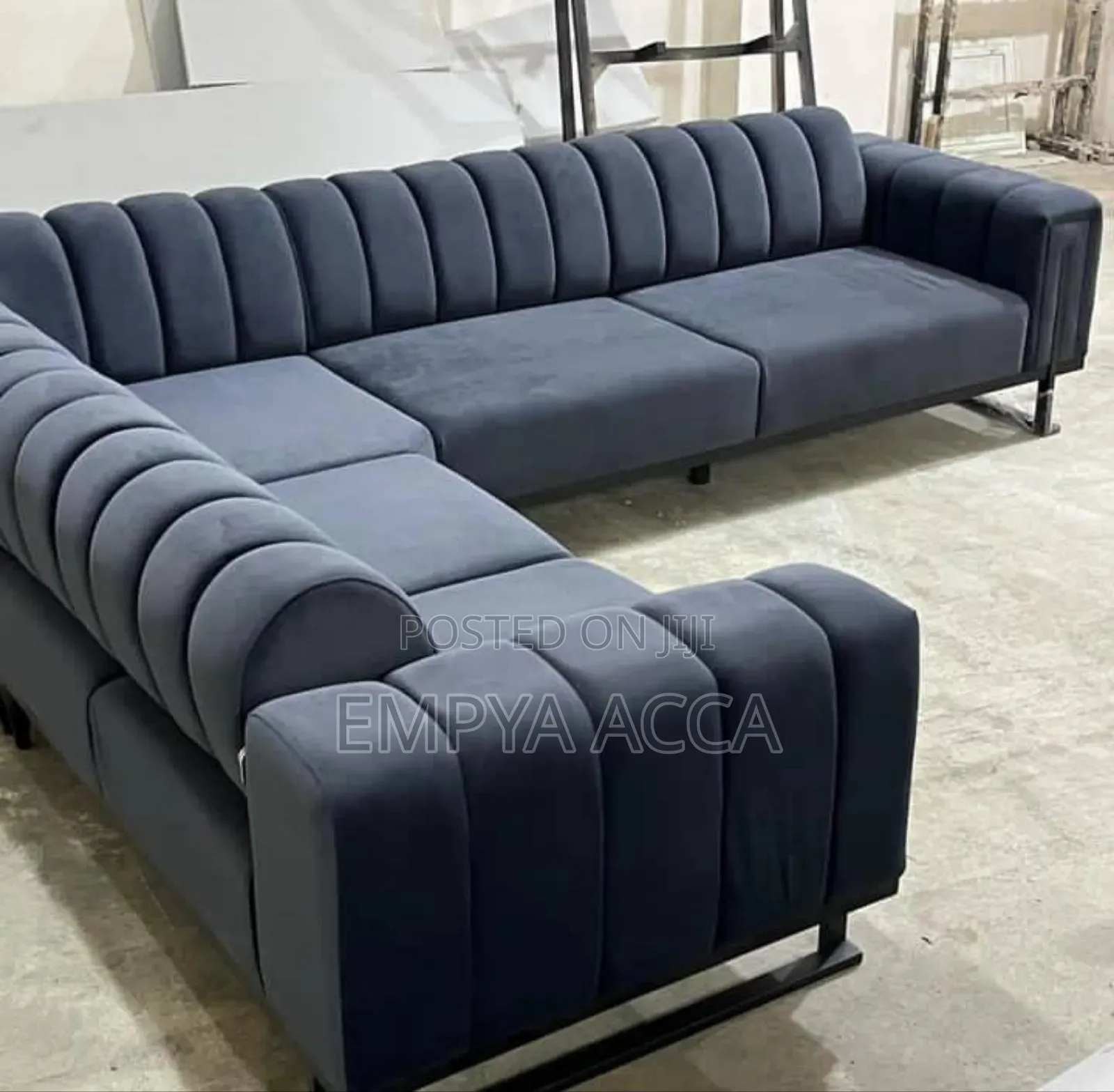 Line Sofa Set