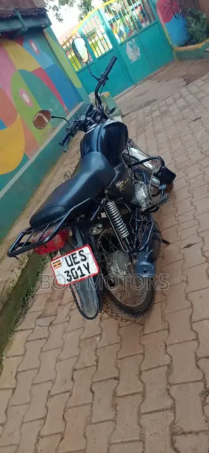 Yamaha Crux 2023 Black