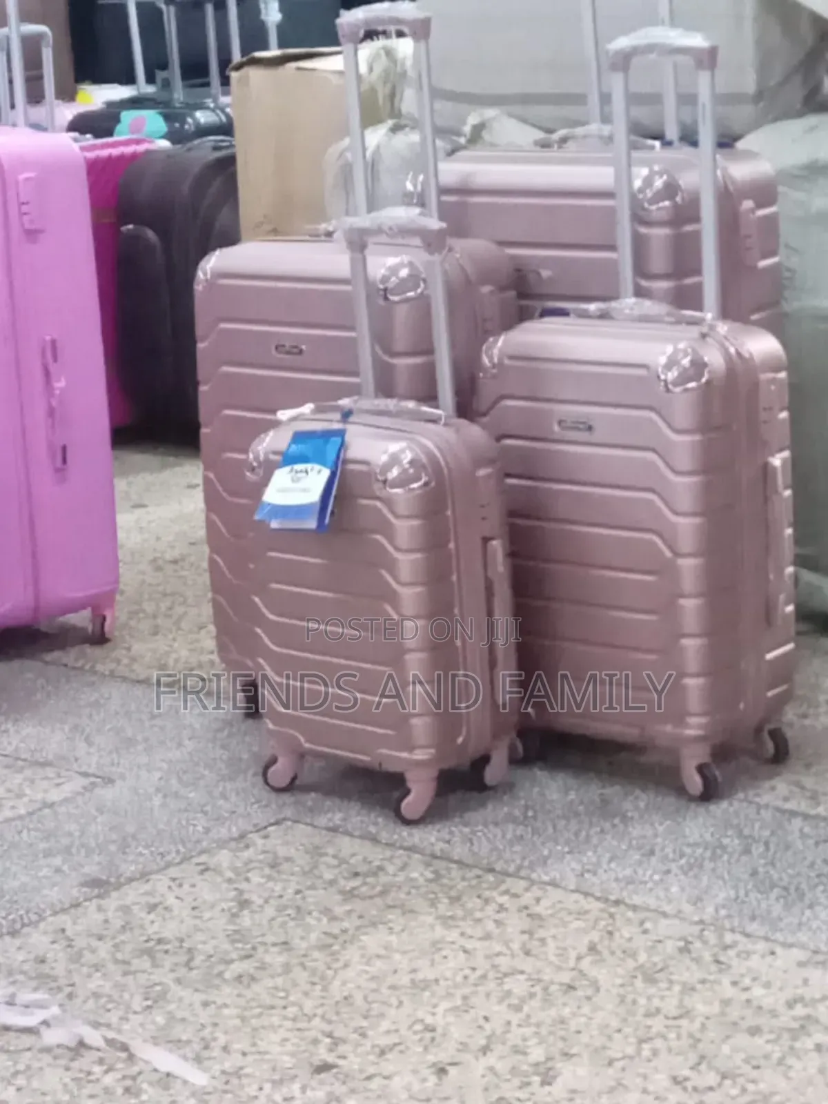 Executive Plastic Suit Case Full Set 4 Peace