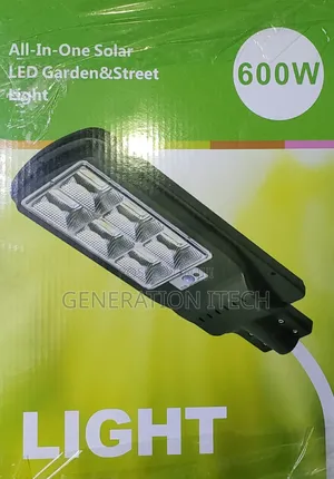 600W Solar Street Light With Mounting Arm and Remote