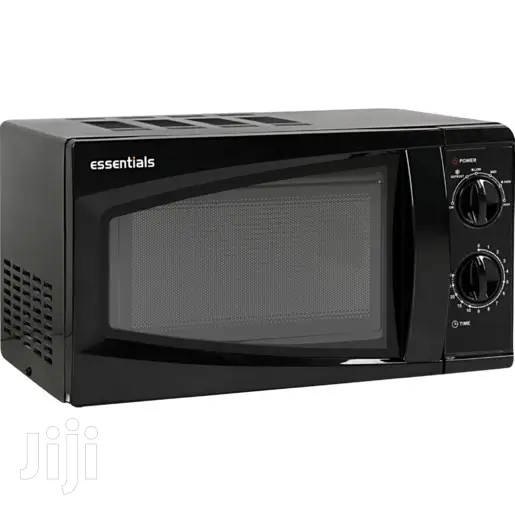 Quality Essentials Black Microwave 17L