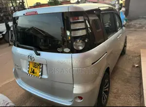 Toyota Sienta 1.5 AWD 2008 Silver