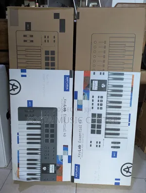 Arturia Keylab Essential 49 Black or White